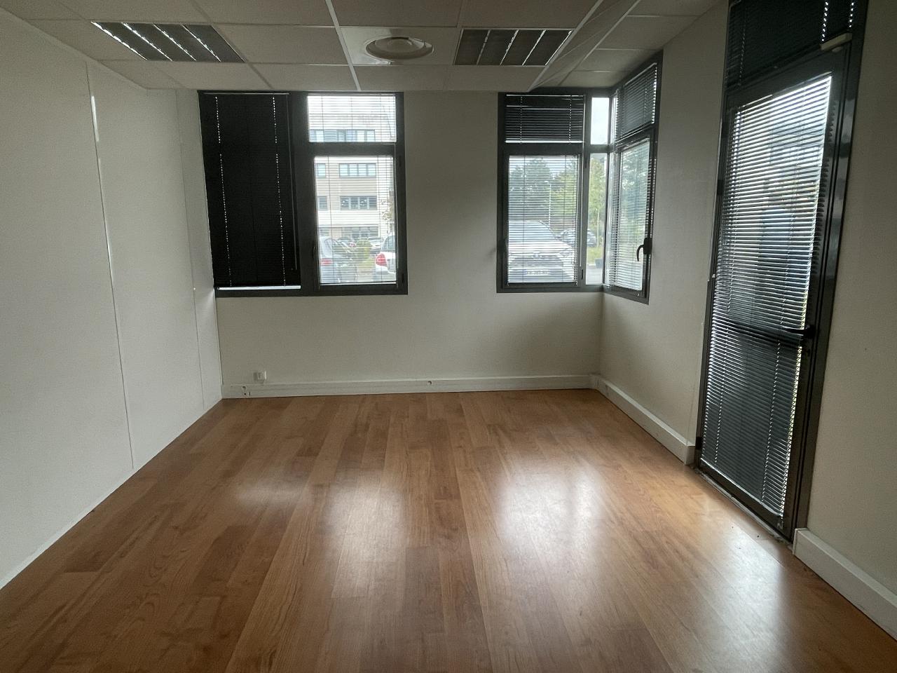 Bureau Saint-Grégoire 90m² Location bureau Saint-Grégoire Ille-et-Vilaine OLBUR2530765 3